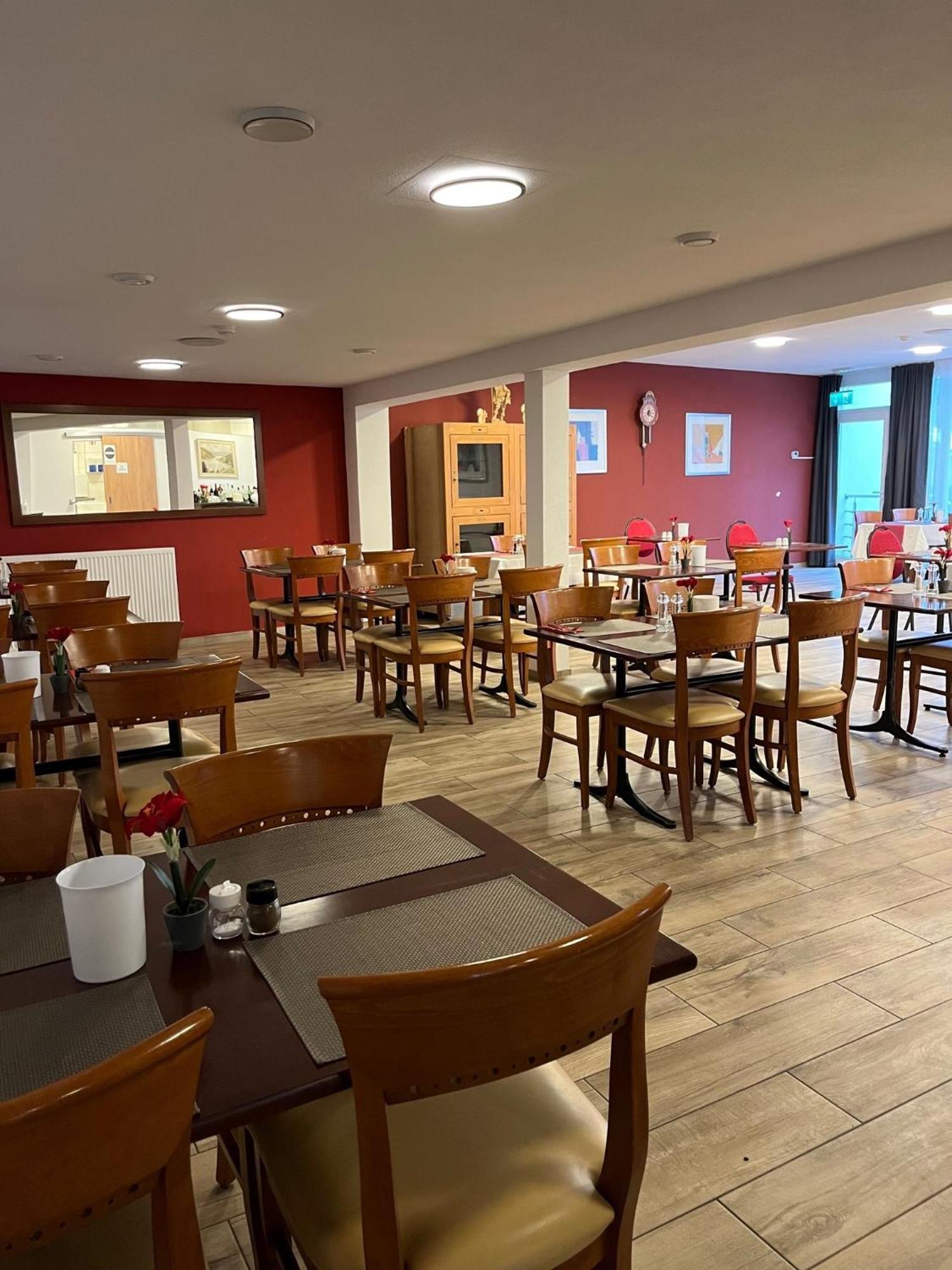 Hotel Jaegerhaus In Singen Am Hohentwiel מראה חיצוני תמונה